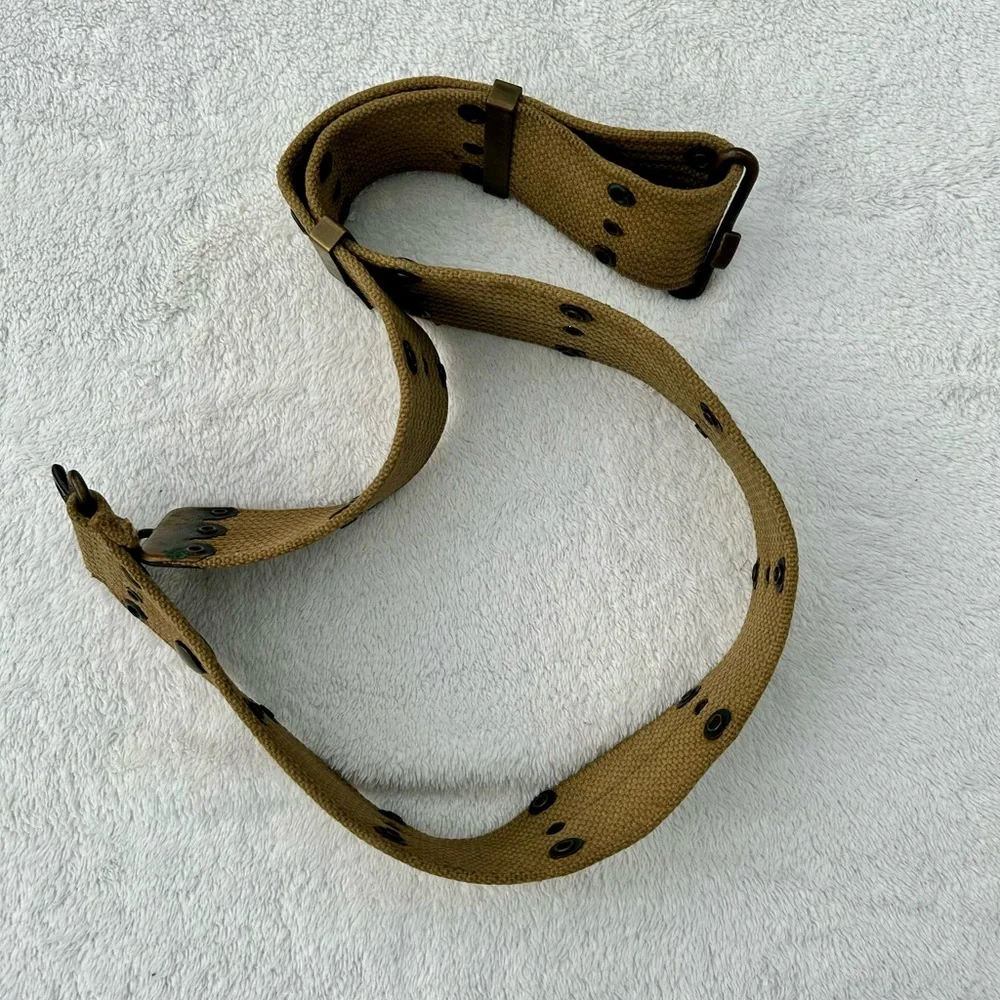 Vintage Military | Metal Hook Pistol Belt